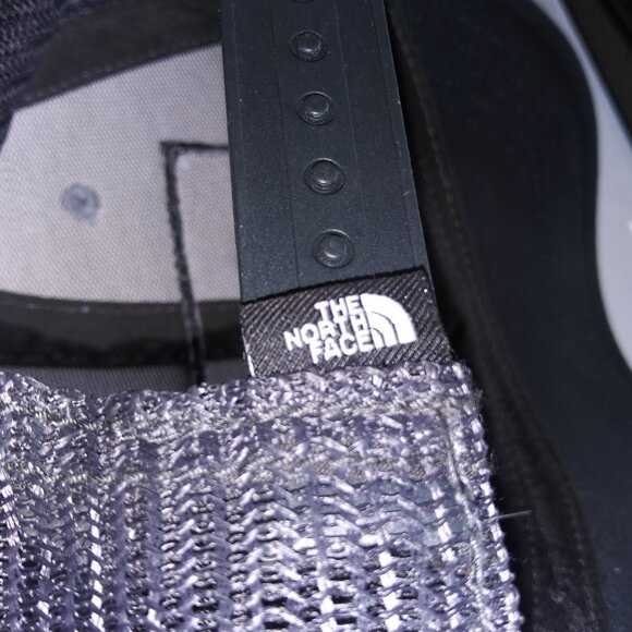 The North Face Mudder Trucker Hat Mesh Black and Grey TNF Adjustable Strap Cap - Picture 8 of 11